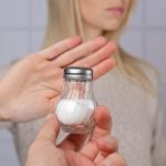 5 Strategi Mengatasi Retensi Cairan untuk Memelihara Kesehatan Ginjal