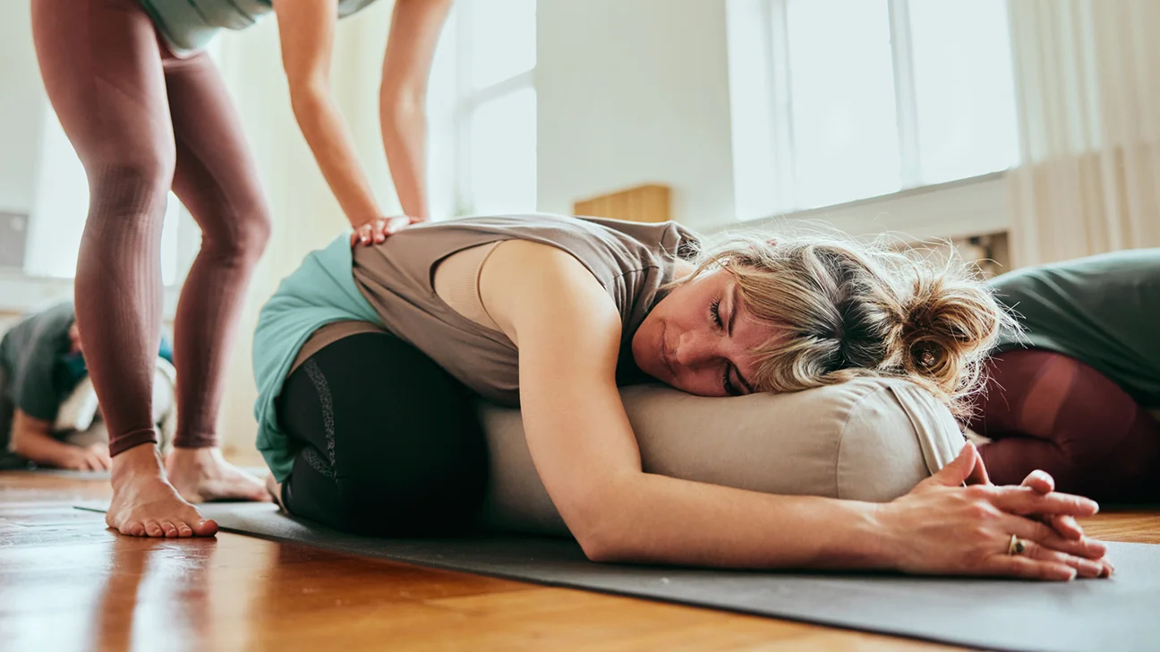 10 Cara Efektif Mengatasi Nyeri Menstruasi Secara Alami