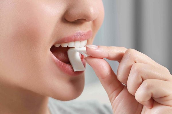 5 Tips Mengunyah yang Benar untuk Jaga Kesehatan Rahang