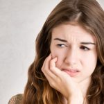 5 Solusi Cepat untuk Mengatasi Rahang Nyeri Saat Mengunyah