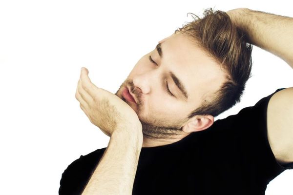 10 Hal yang Harus Dihindari Biar Leher Tetap Fit 10 Hal yang Harus Dihindari Biar Leher Tetap Fit
