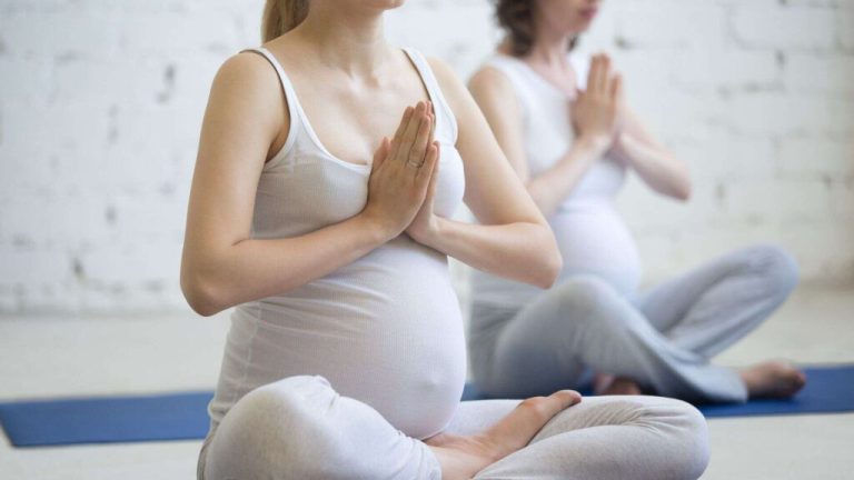 10 Cara Menjaga Kesehatan Tulang Belakang bagi Ibu Hamil